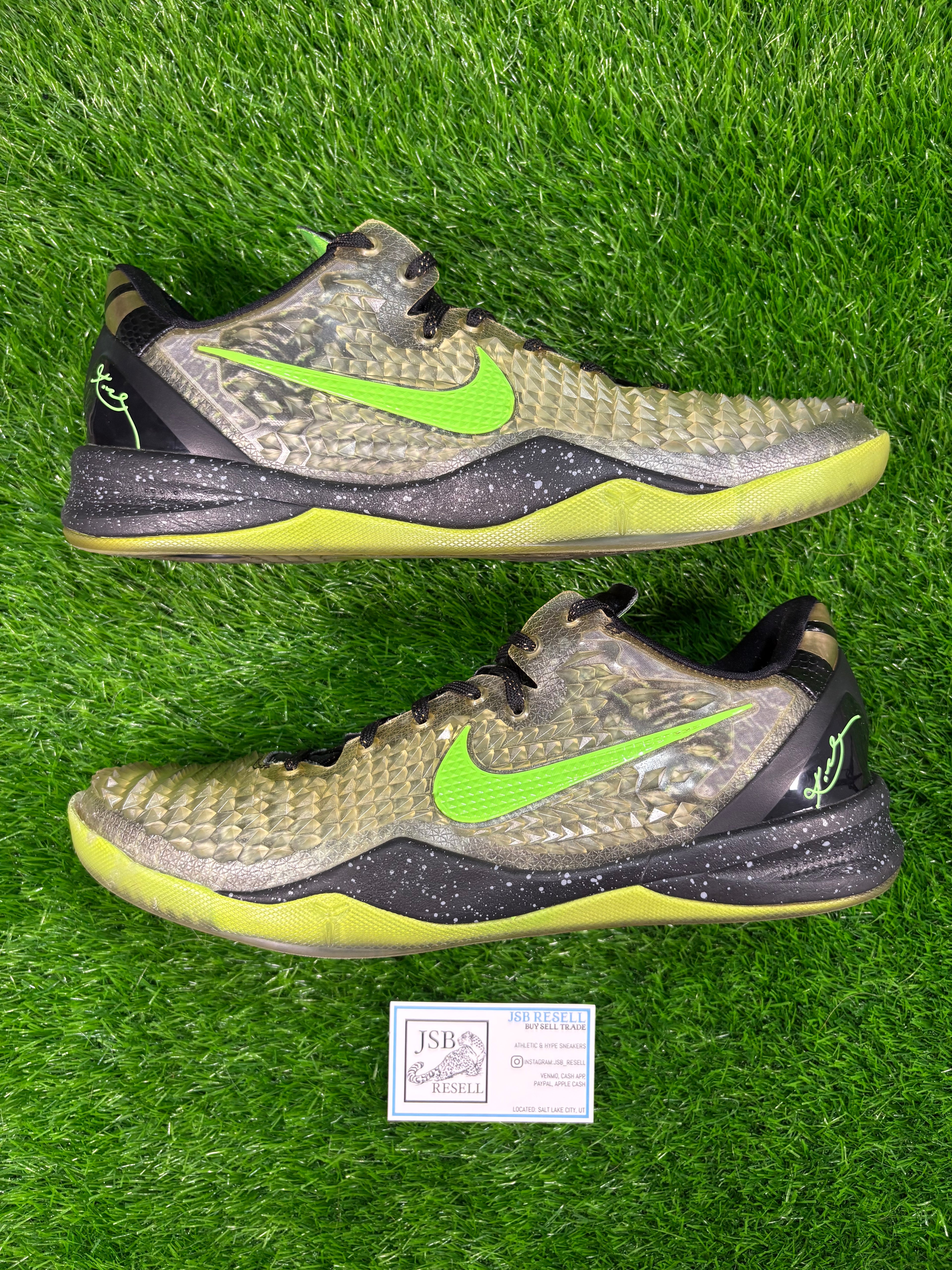 Kobe 8 “SnakeSkin-Christmas”