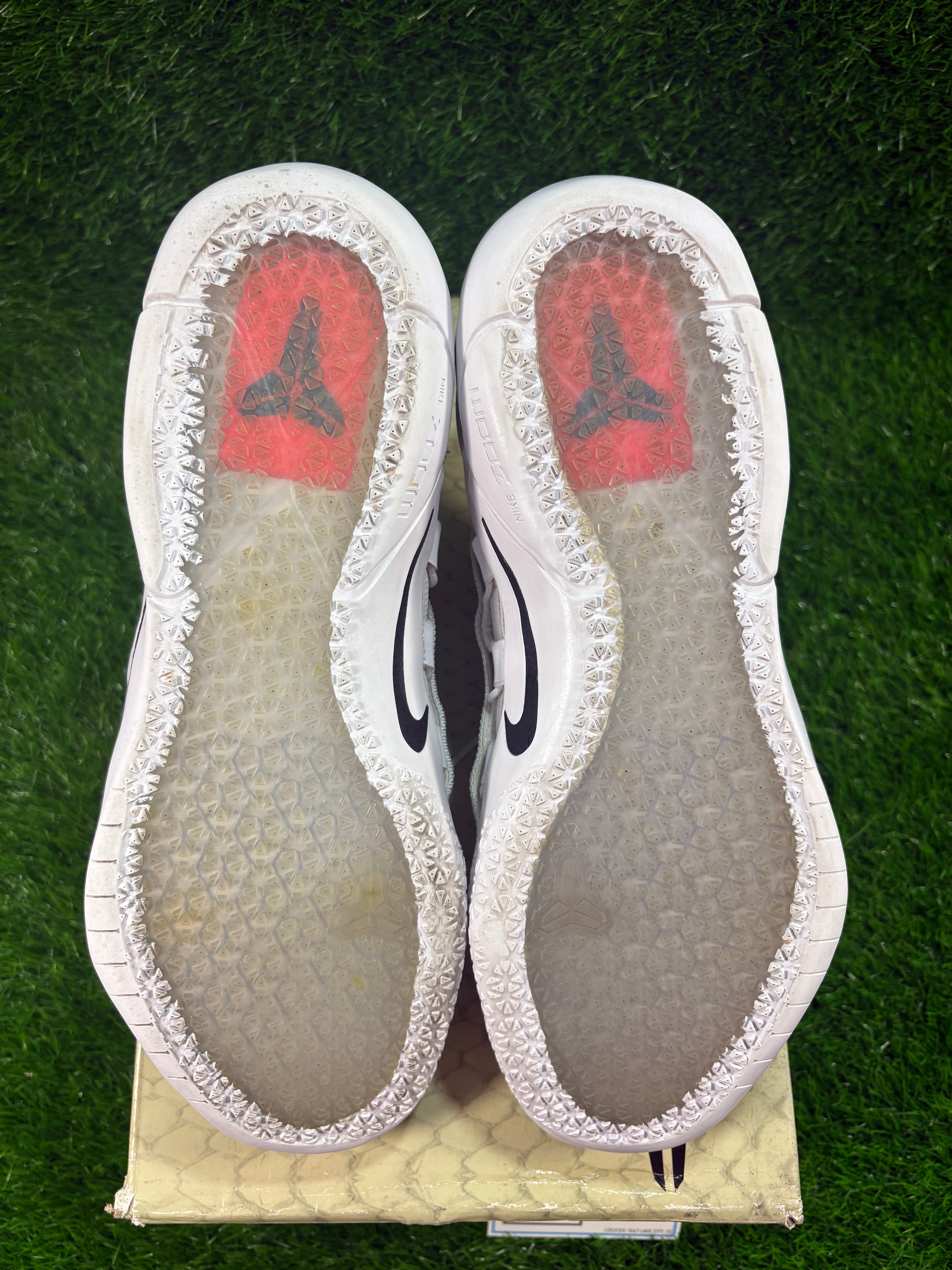 Kobe A.D. NXT “Snow White”