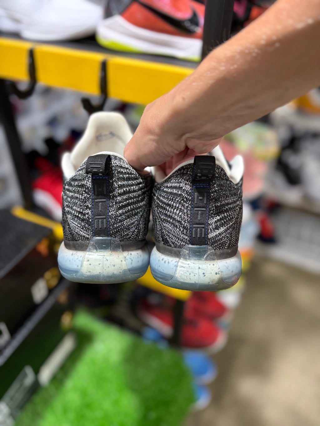 Size 13 - Kobe 10 “HTM Oreo”