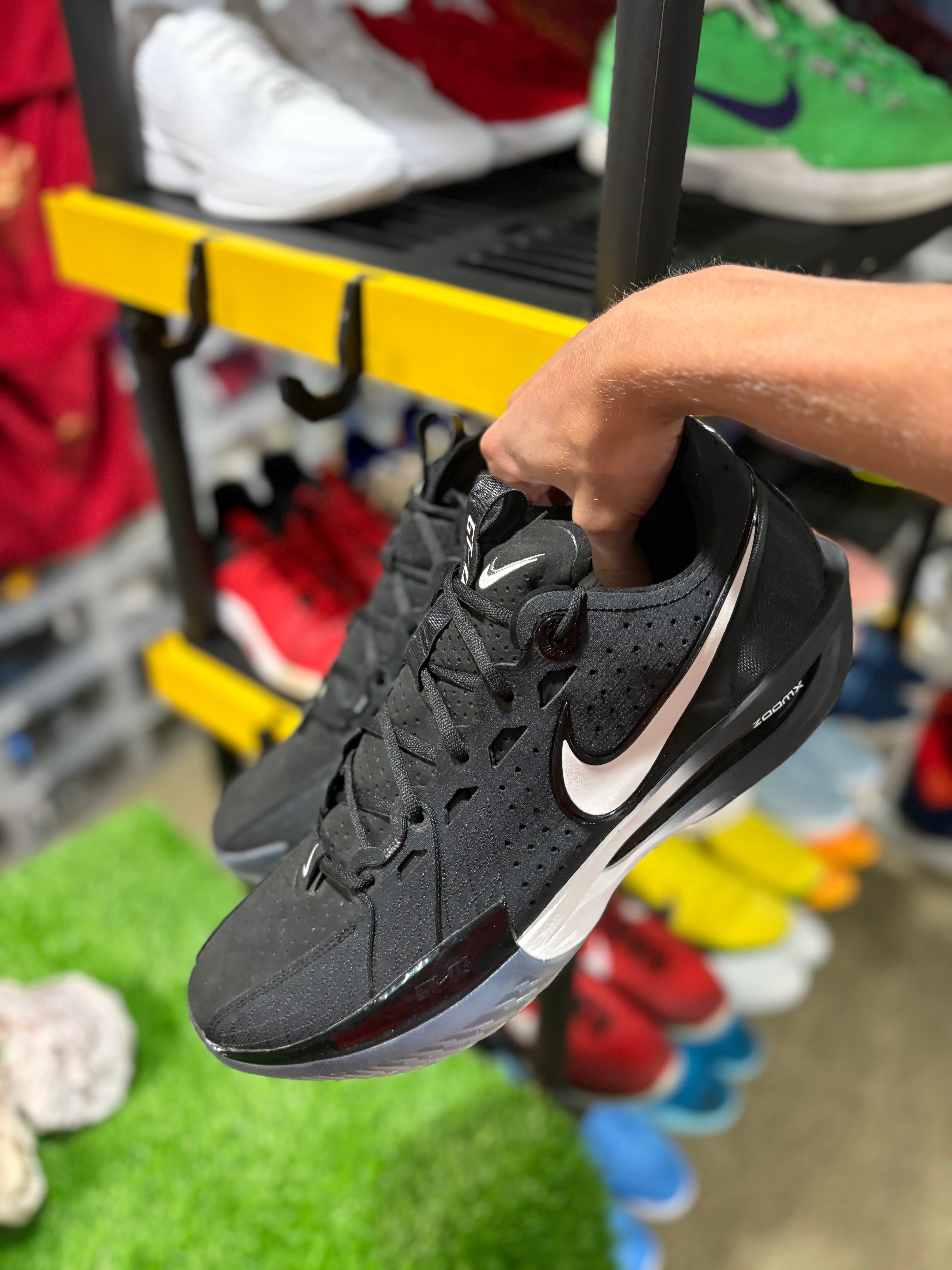 Size 15 - GT Cut 3 “Night to Day”