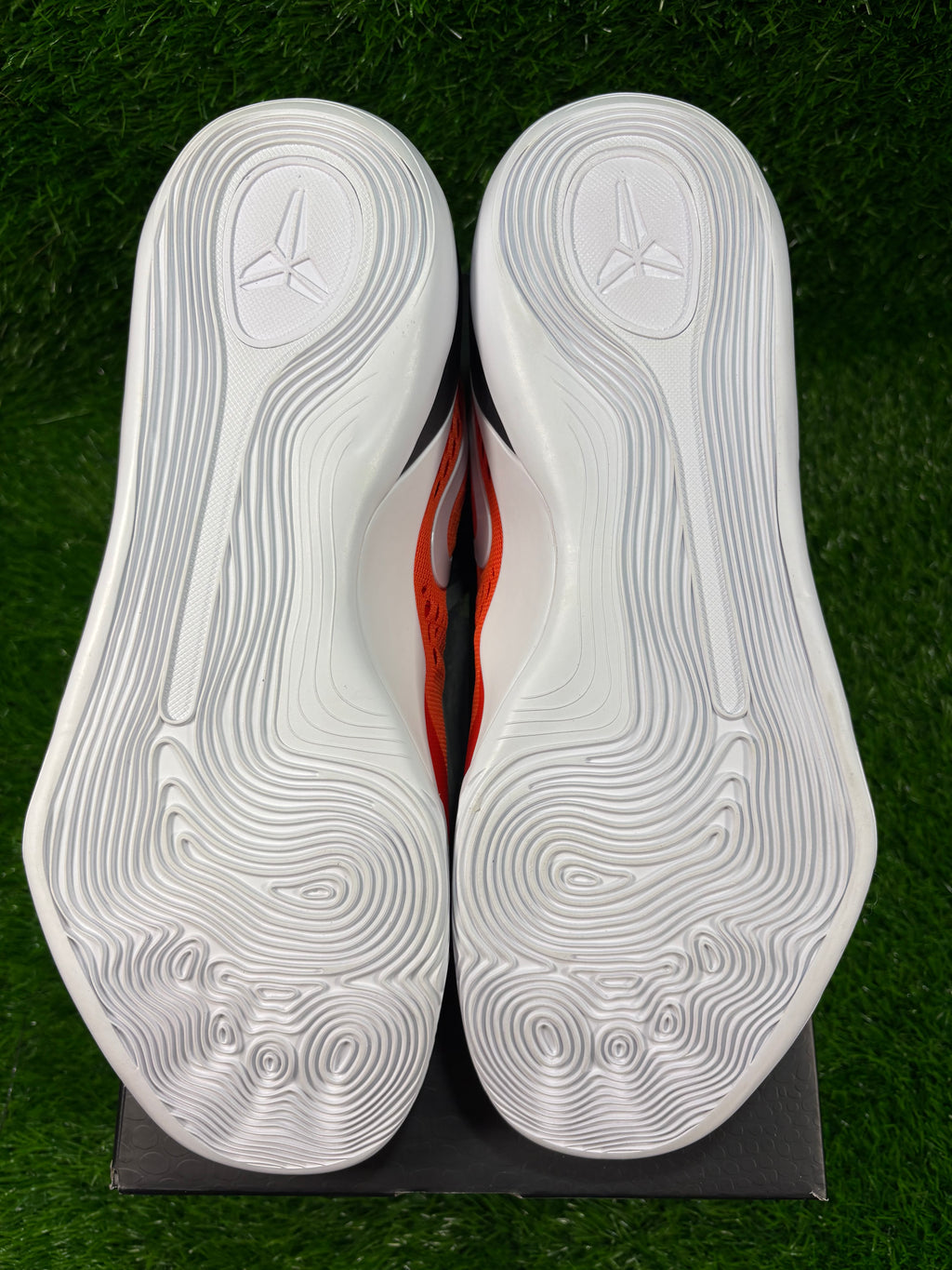 Kobe 9 protro em “Orange TB” (size 13)