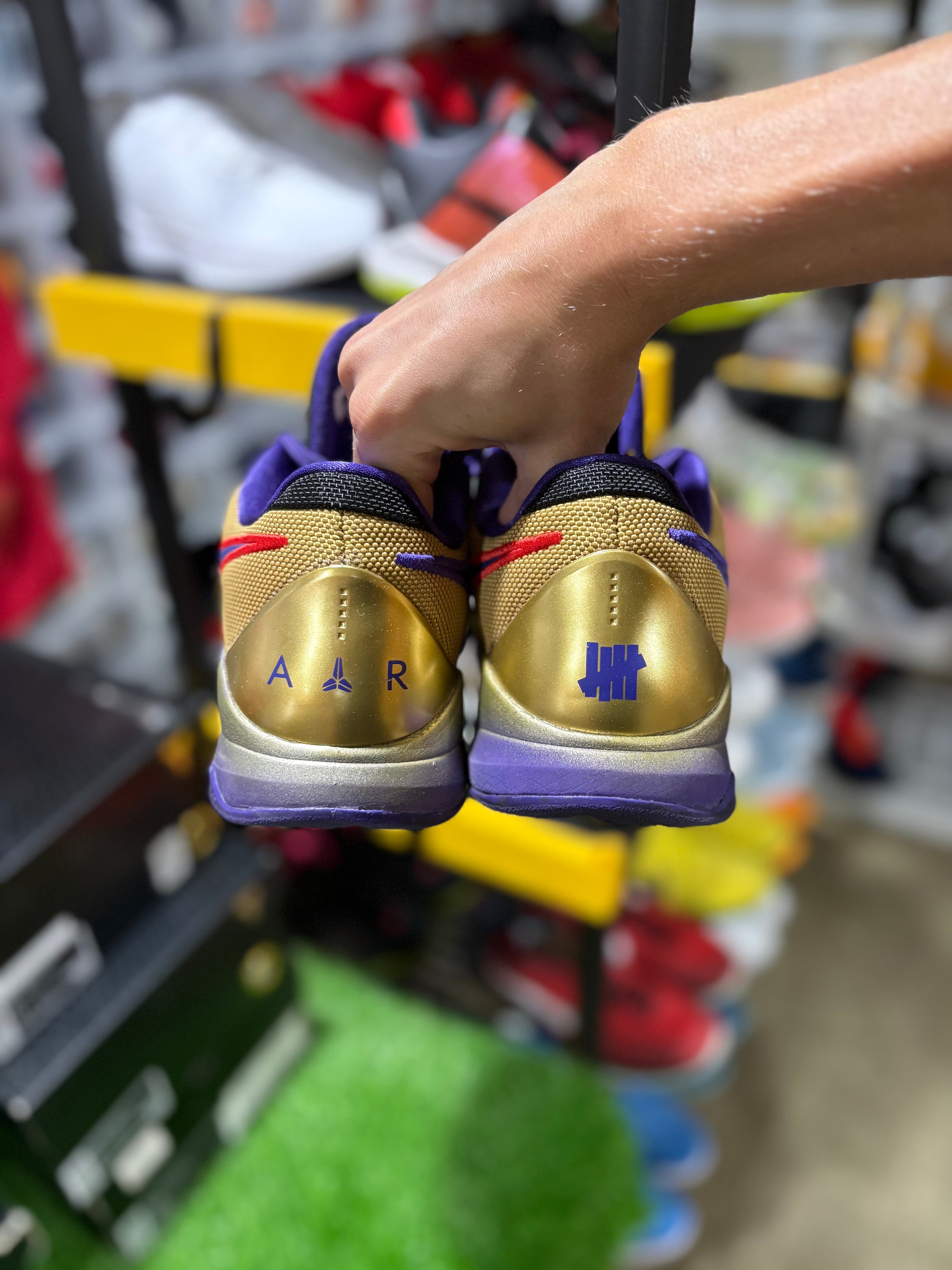 Size 13 - Kobe 5 Protro “Undefeated Hall of Fame”