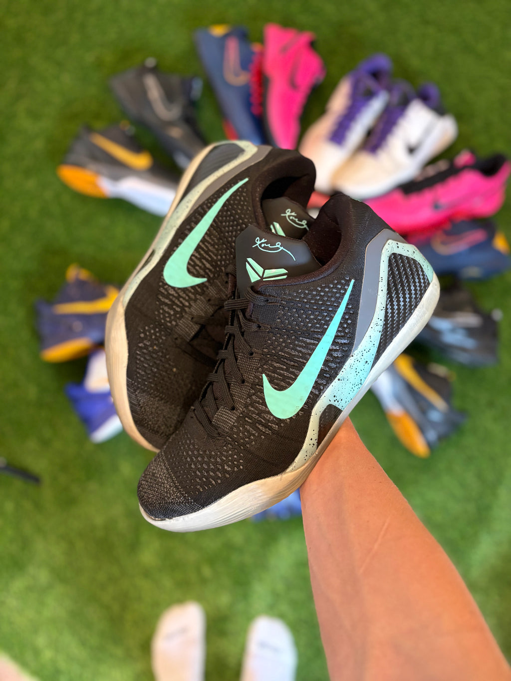 Size 13 - Kobe 9 Elite NikeID "Tiffany"