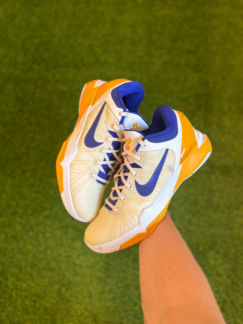 Size 9.5 - Kobe 7 System "Lakers Home"