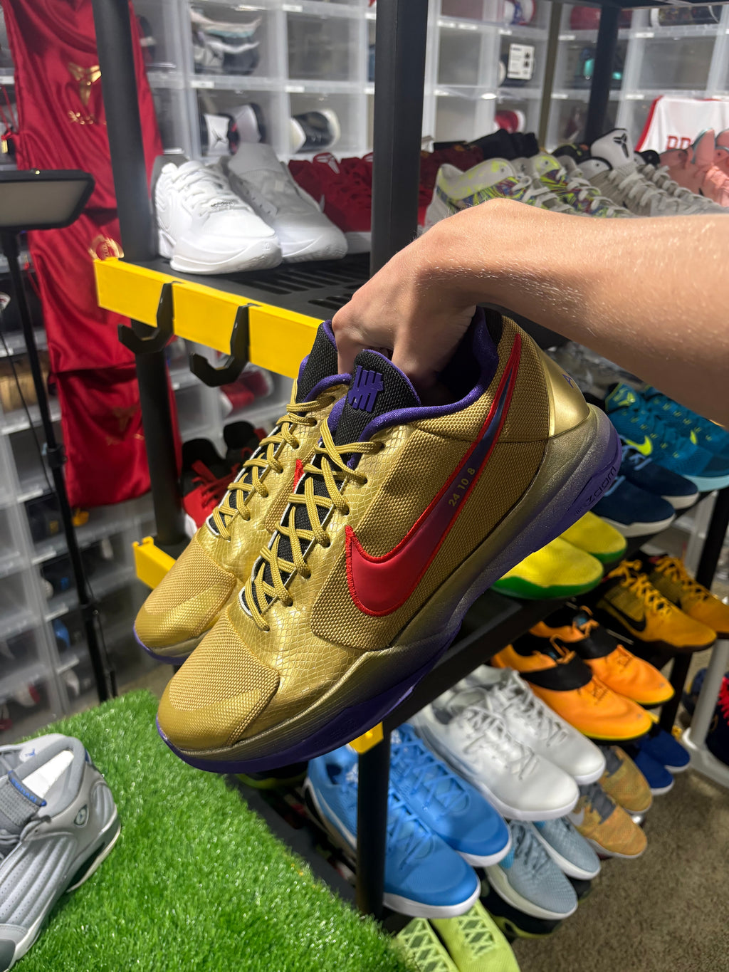 Size 15 - Kobe 5 Protro “Undefeated Hall of Fame”