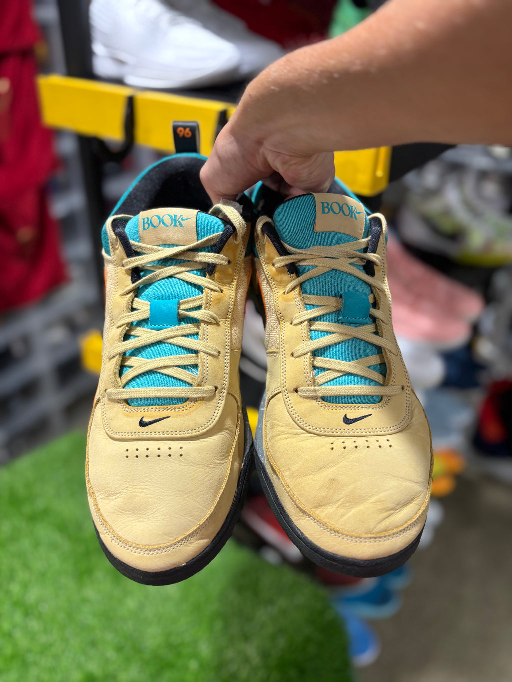 Size 15 - Book 1 “Mowabb”
