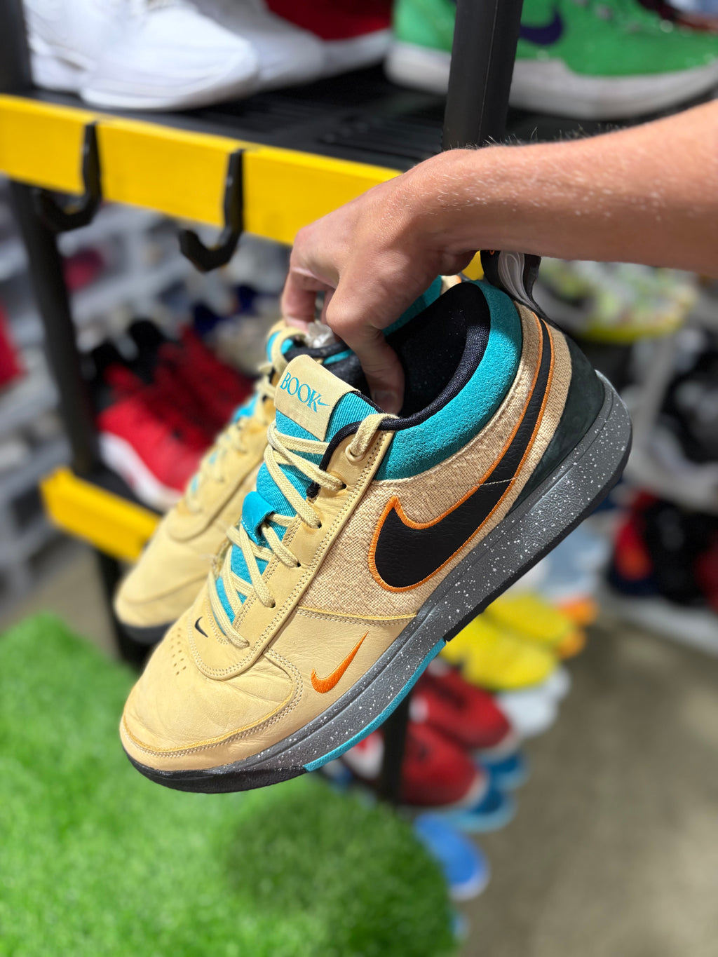 Size 15 - Book 1 “Mowabb”