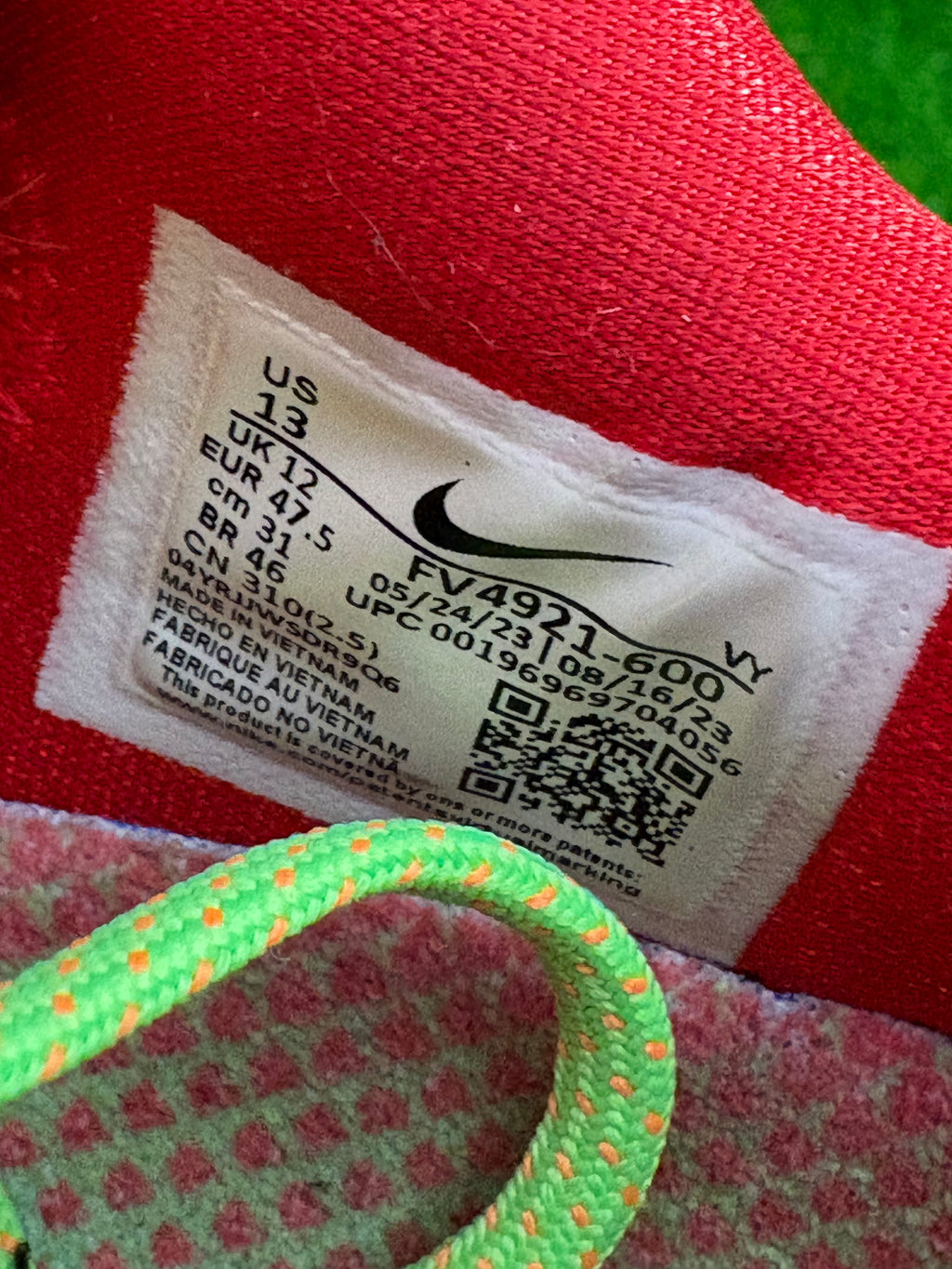 Kobe 6 Protro “Reverse Grinch” (Size 13)