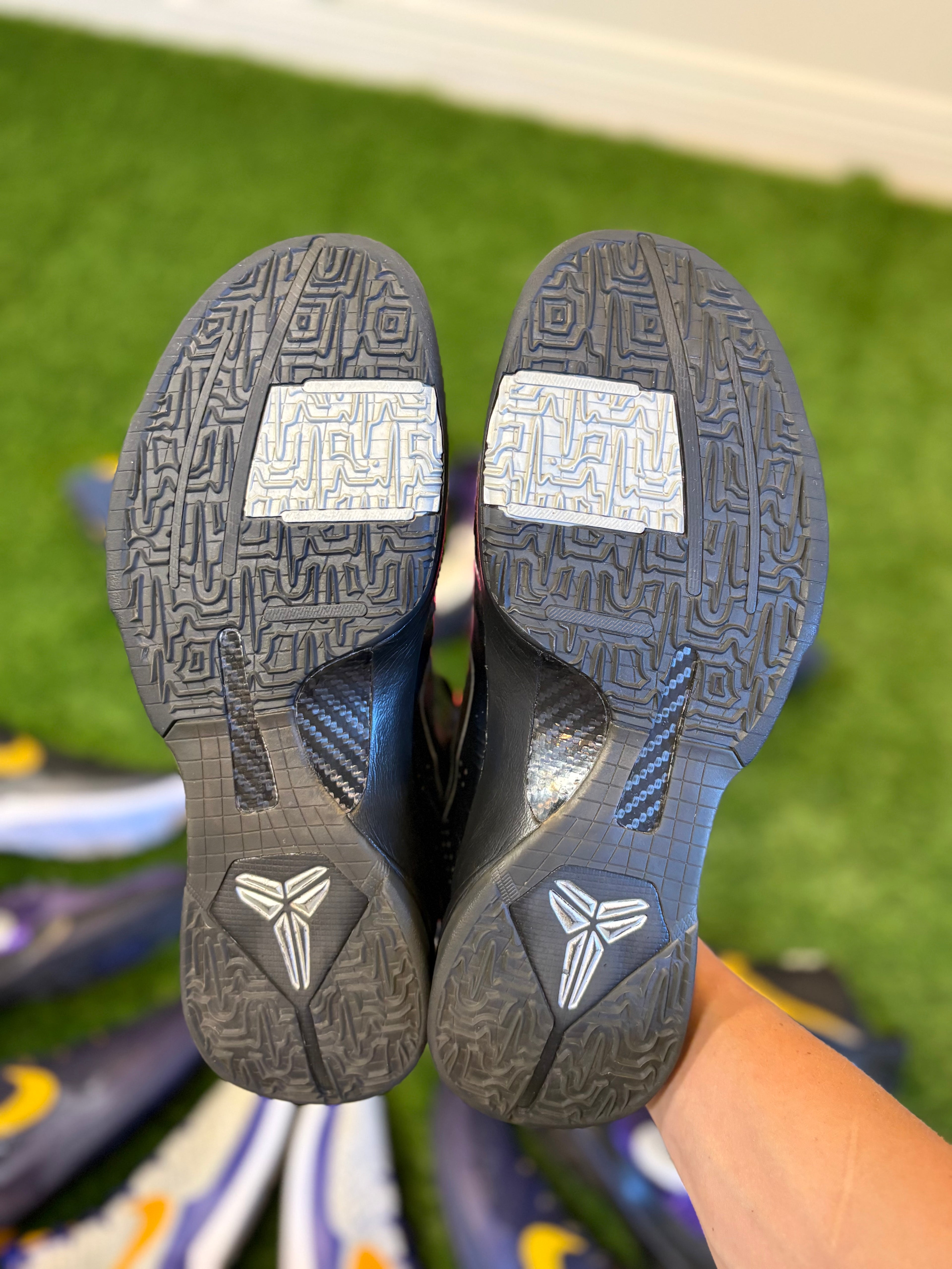 Size 13 - Kobe 5 "Blackout"