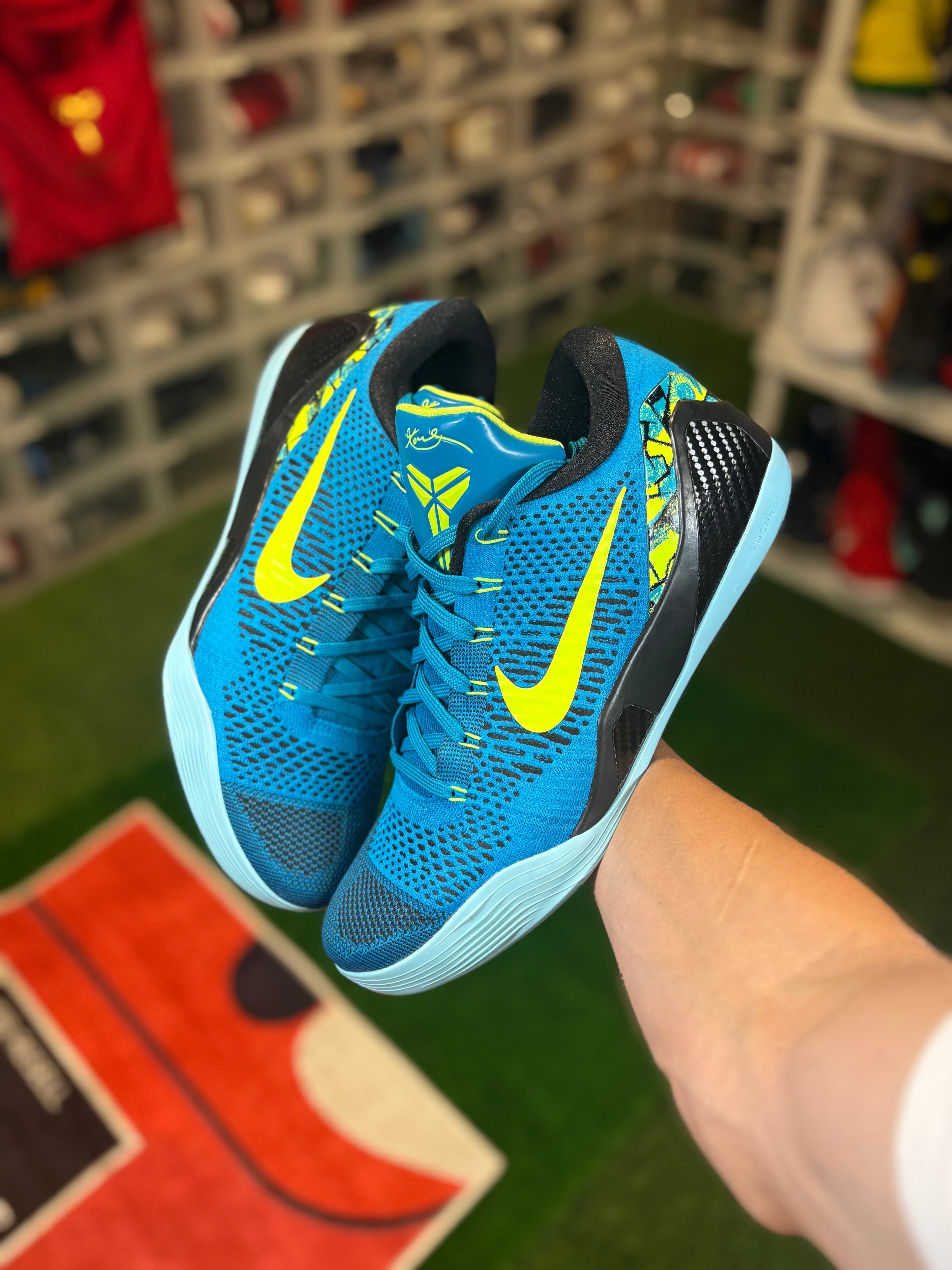 Size 13 - Kobe 9 Protro "Perspective"