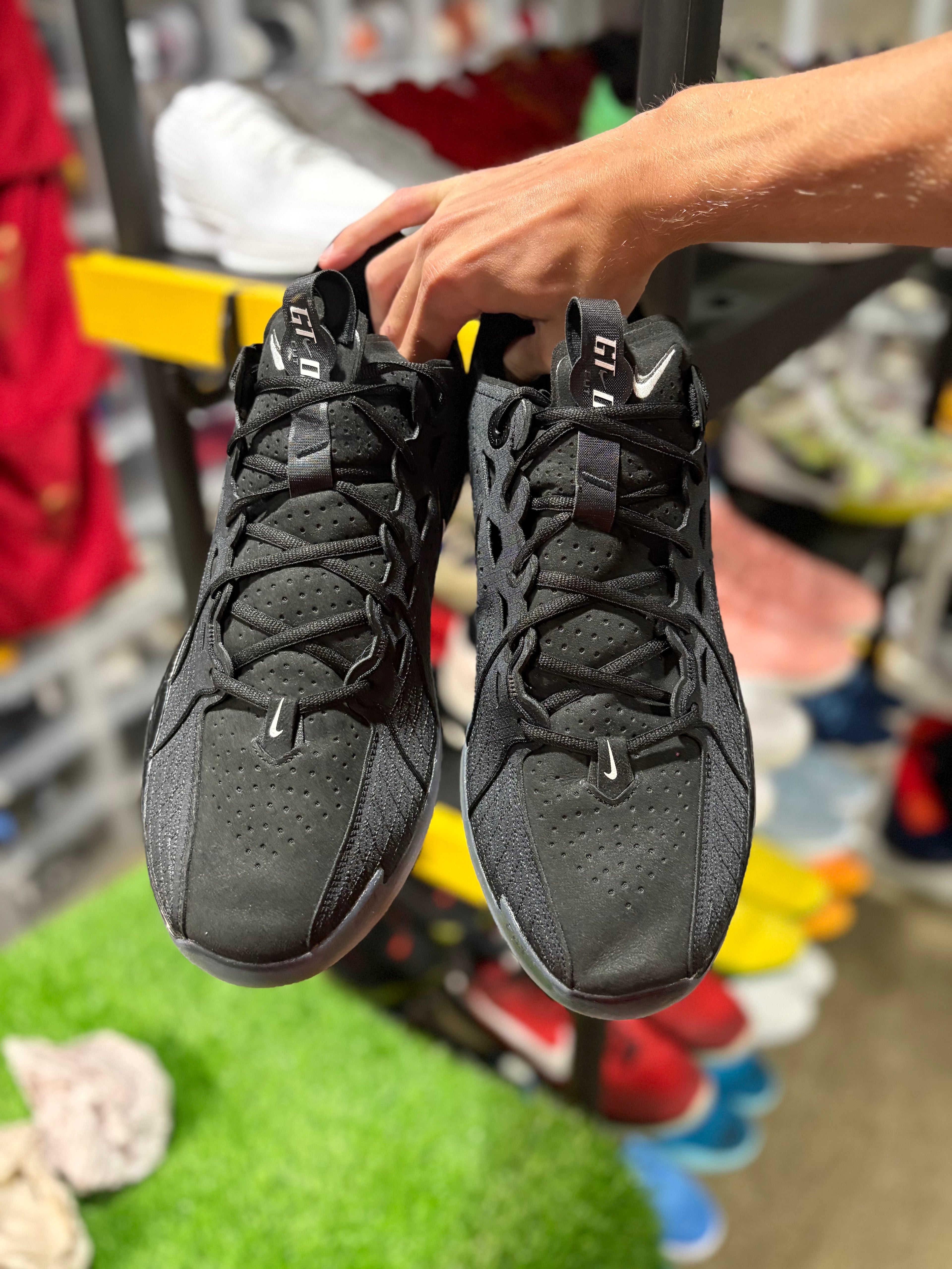 Size 15 - GT Cut 3 “Night to Day”