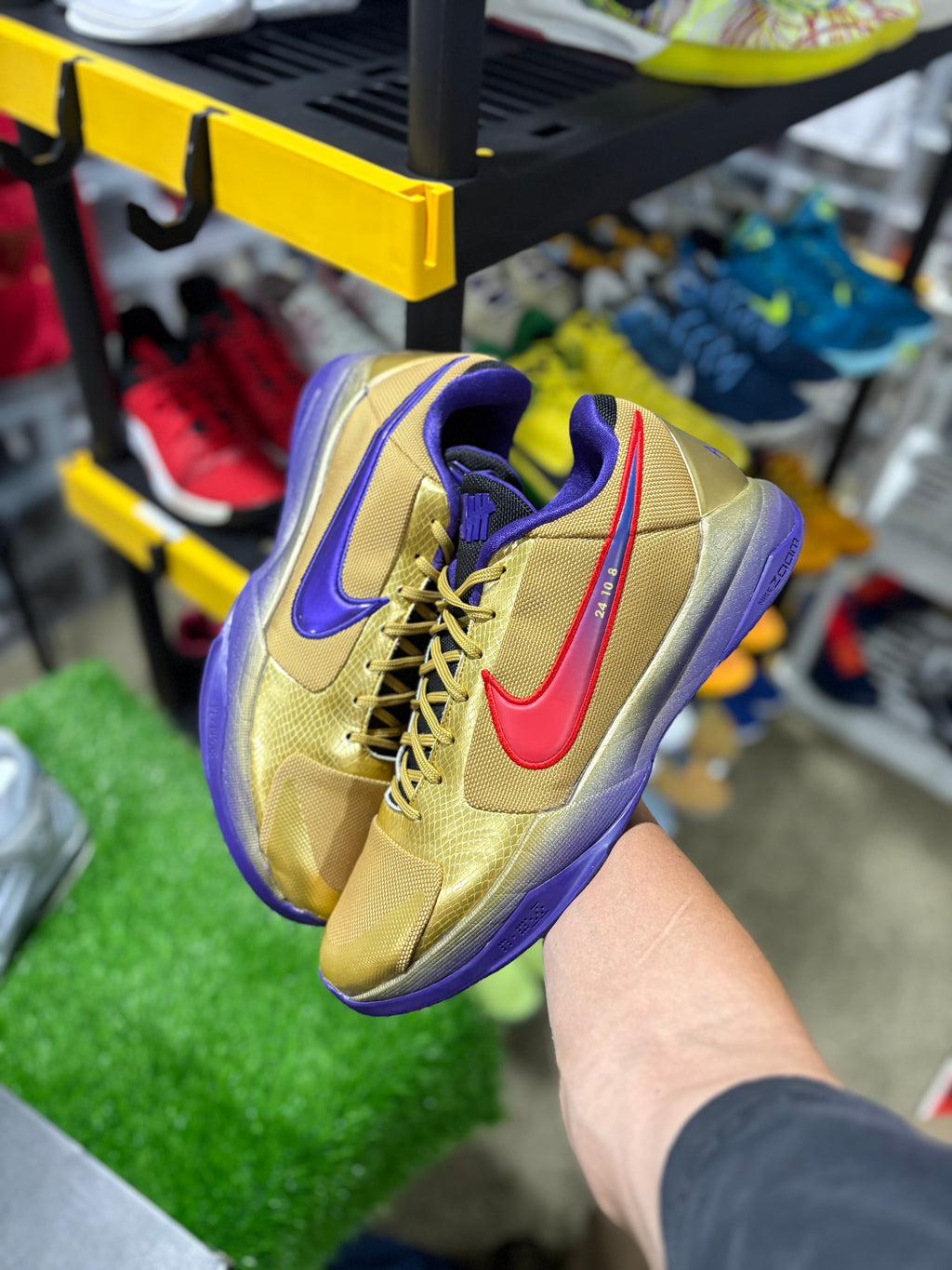 Size 15 - Kobe 5 Protro “Undefeated Hall of Fame”