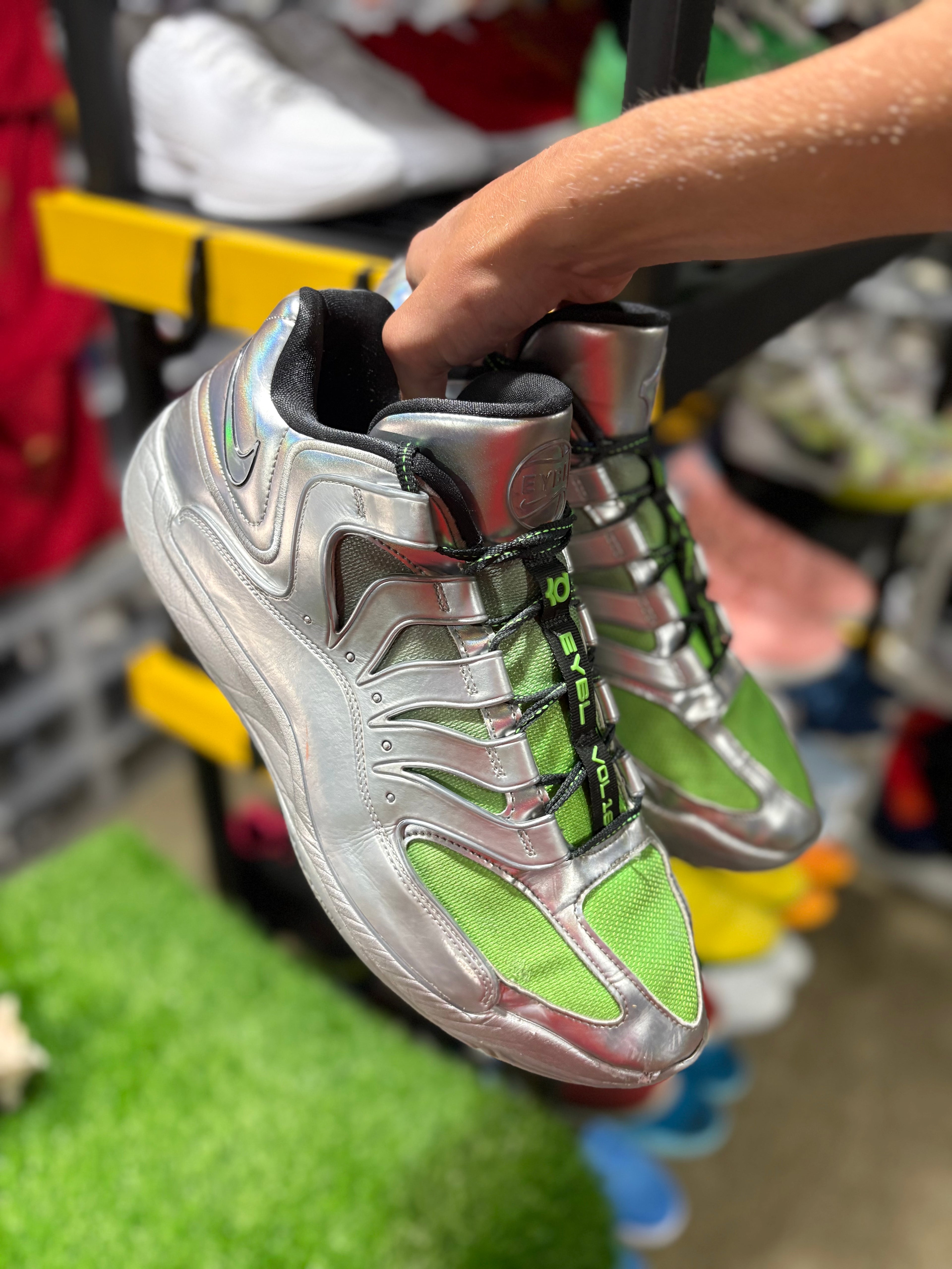 Size 15 - KD 18 “EYBL”