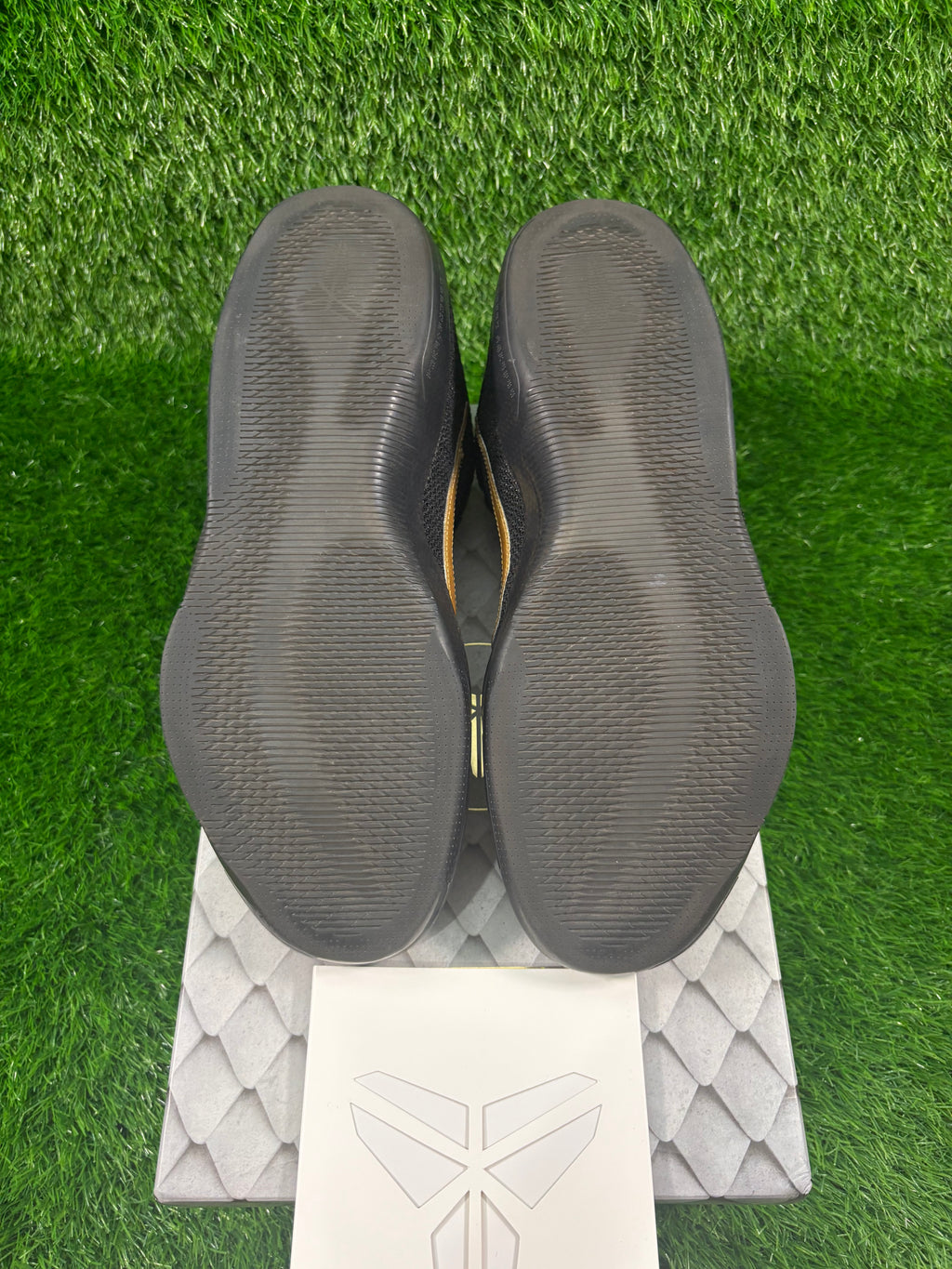 Kobe 11 Elite Low “Fade to Black” (Size 13)