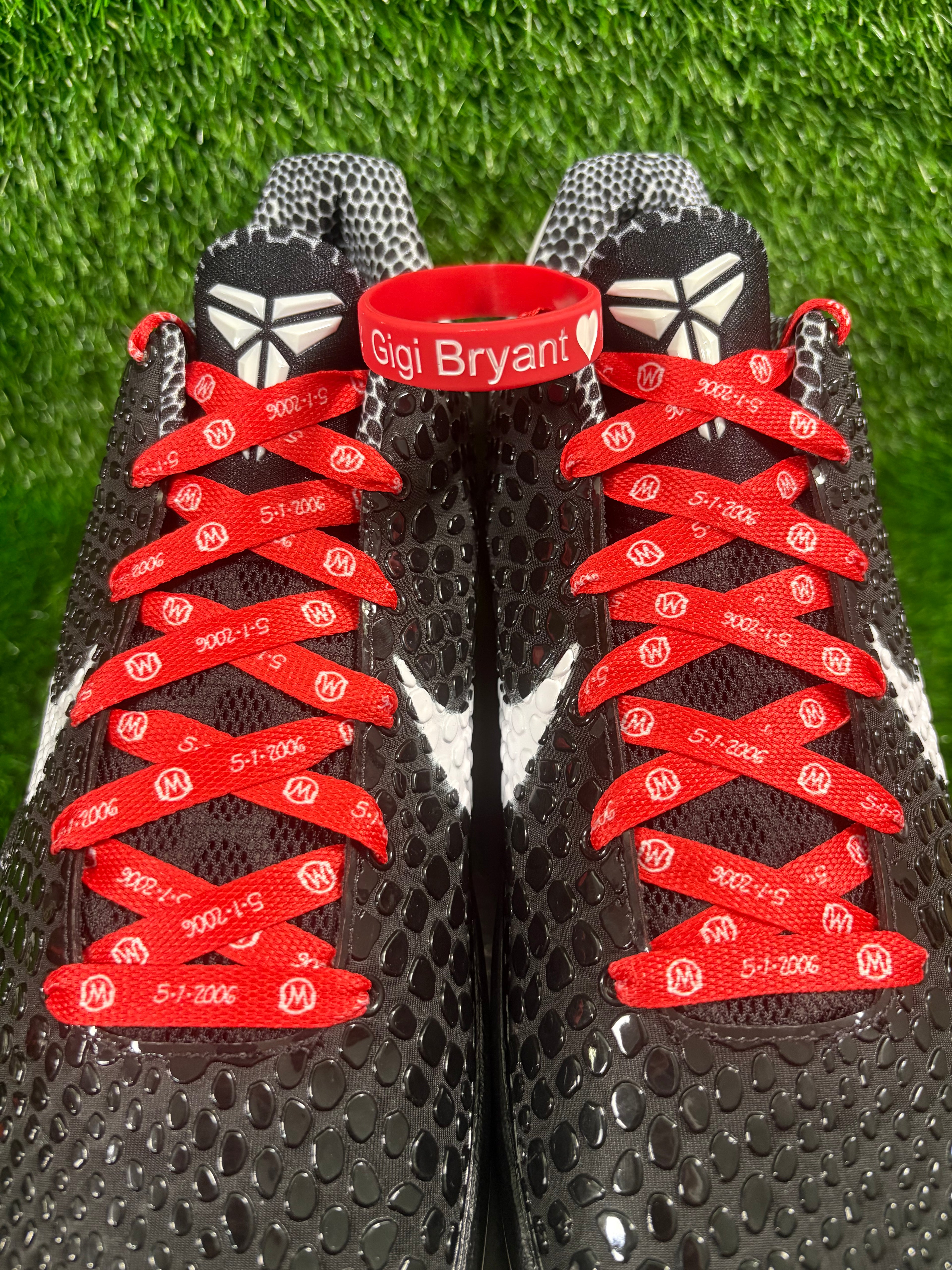 Kobe 6 Friends & Family “Mambacita Sweet 16” (Size 12)