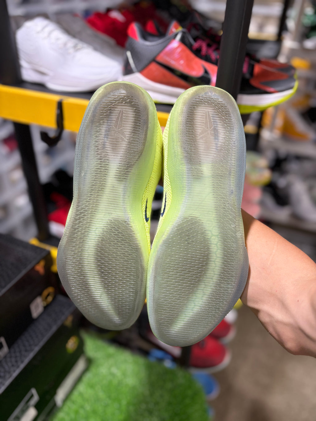 Size 13 - Kobe 11 “Liquid Lime”