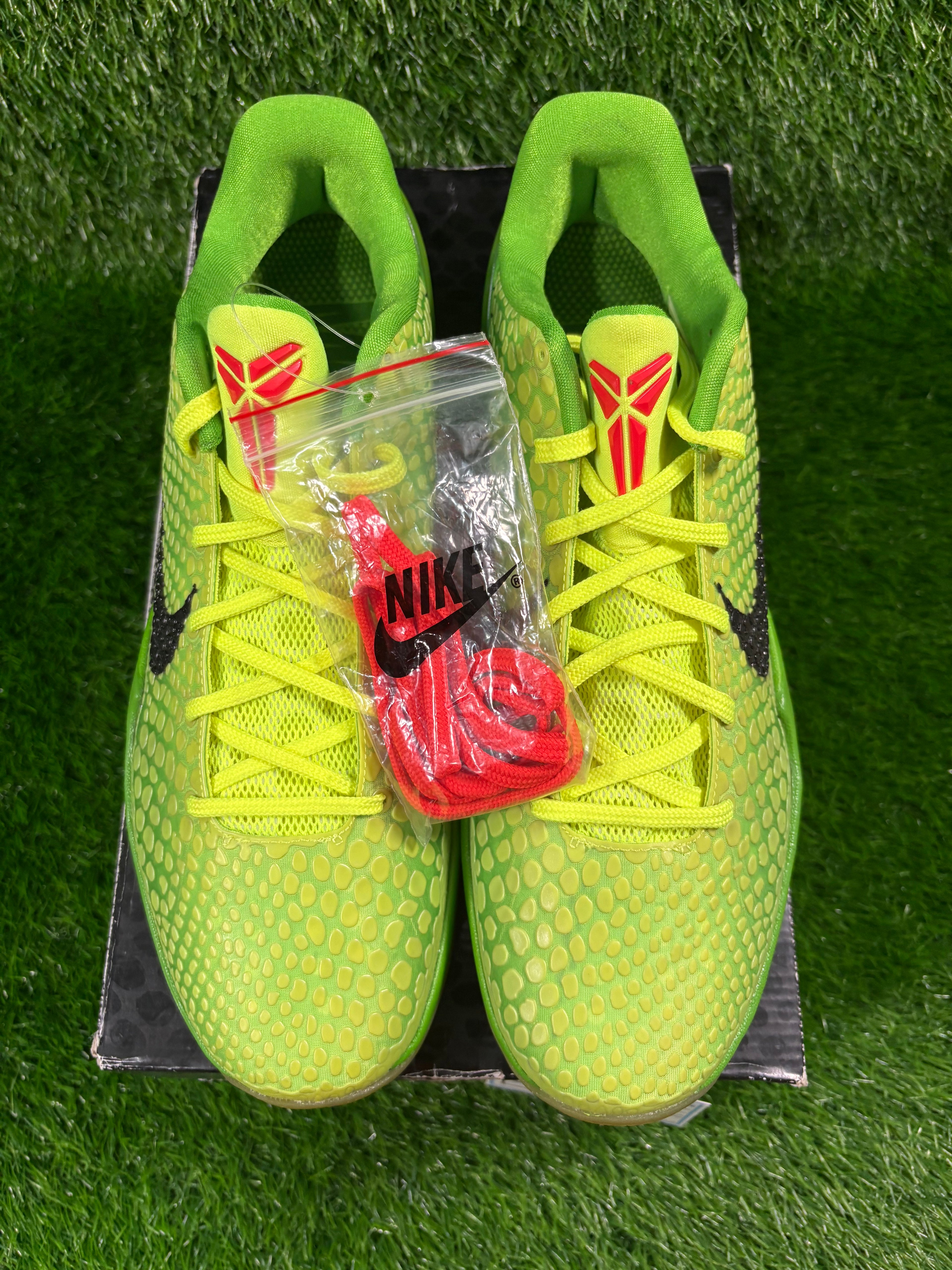 Kobe 6 “Grinch” OG (Size 12)