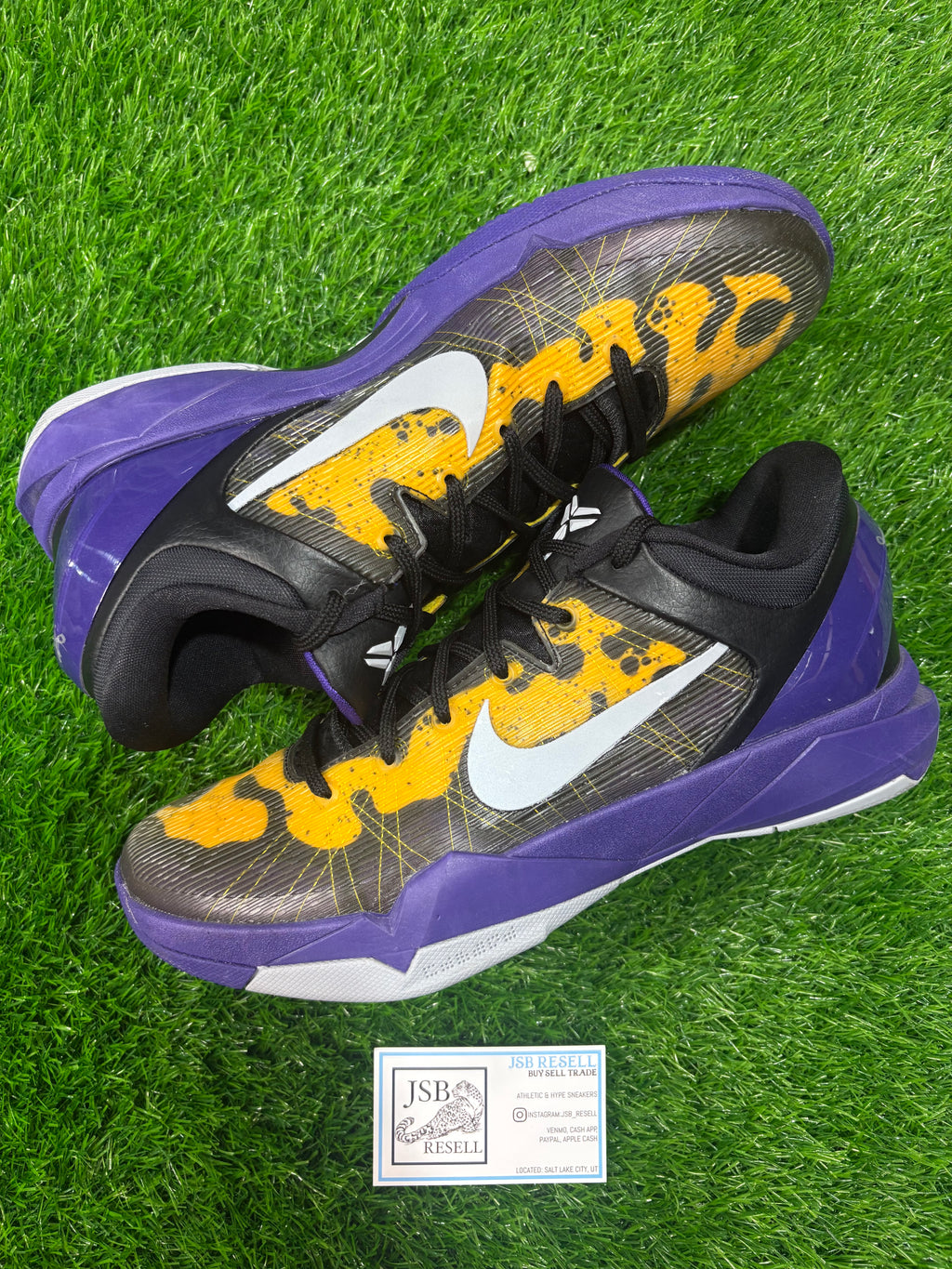 Size 9.5 - Kobe 7 SS “Poison Dart Frog”
