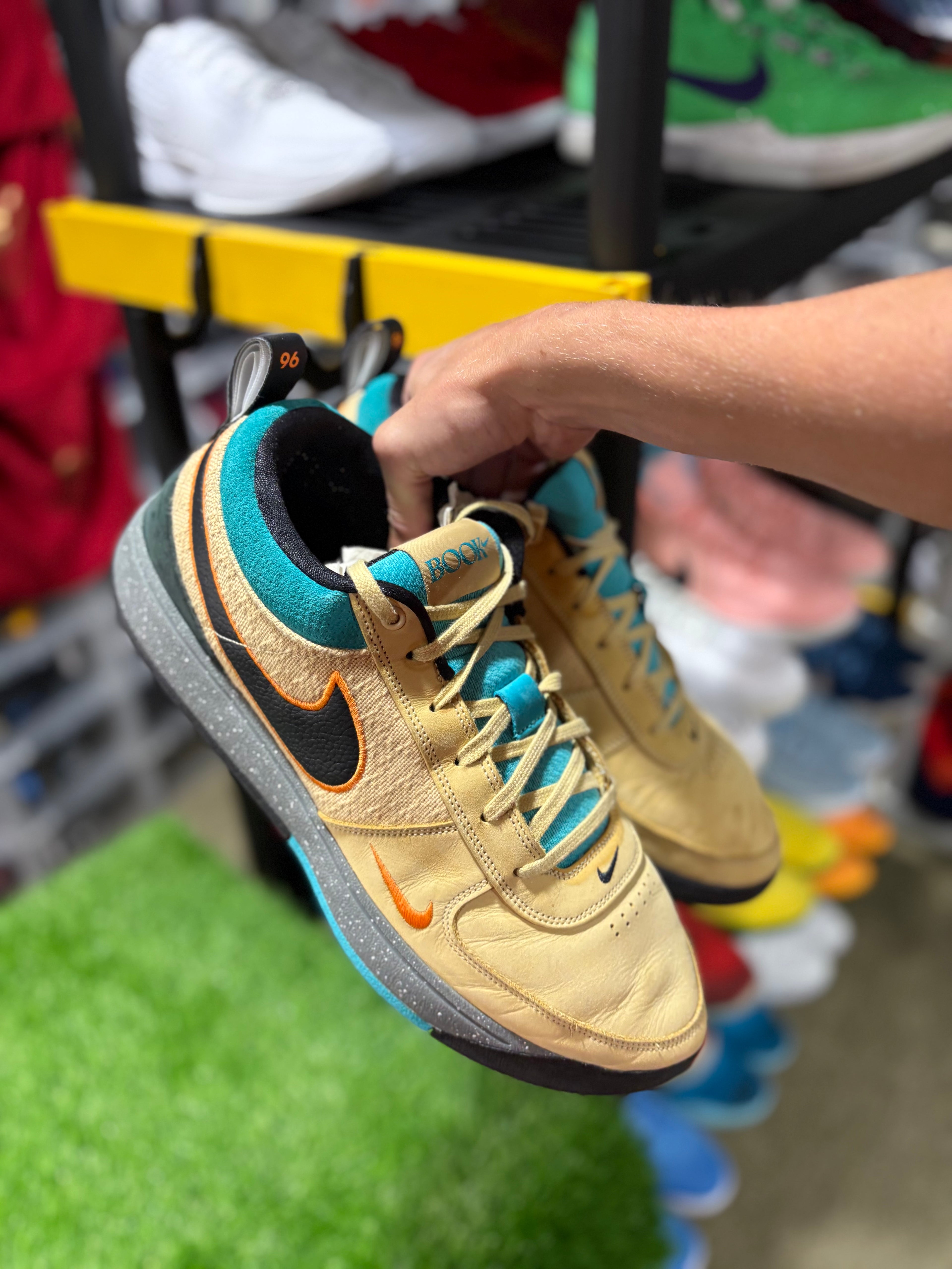 Size 15 - Book 1 “Mowabb”
