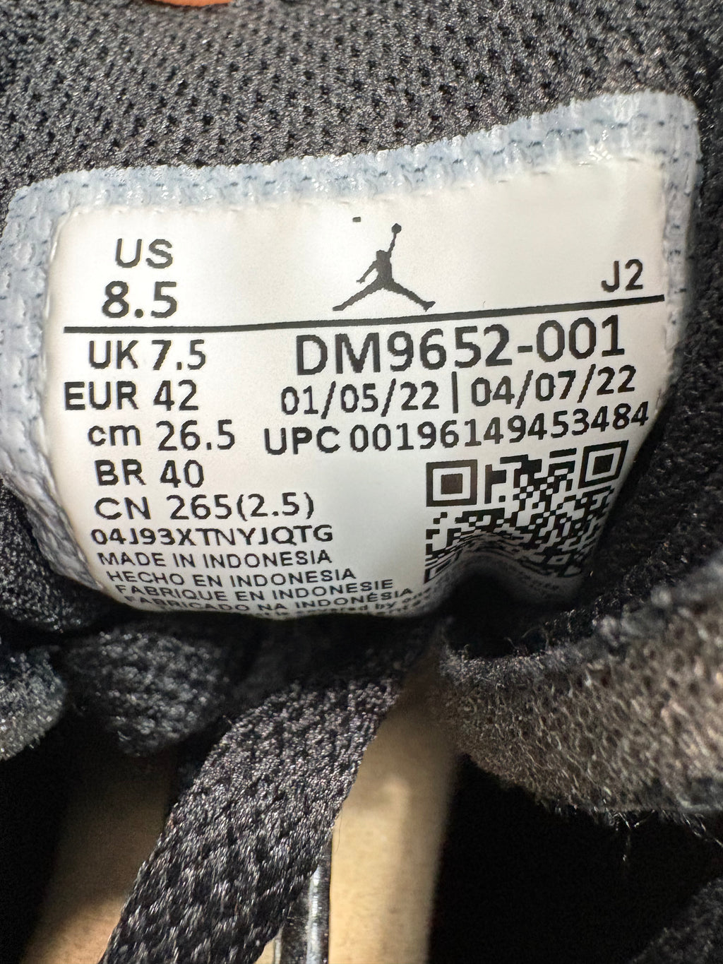 Jordan 1 Mid “Craft Inside Out Black”