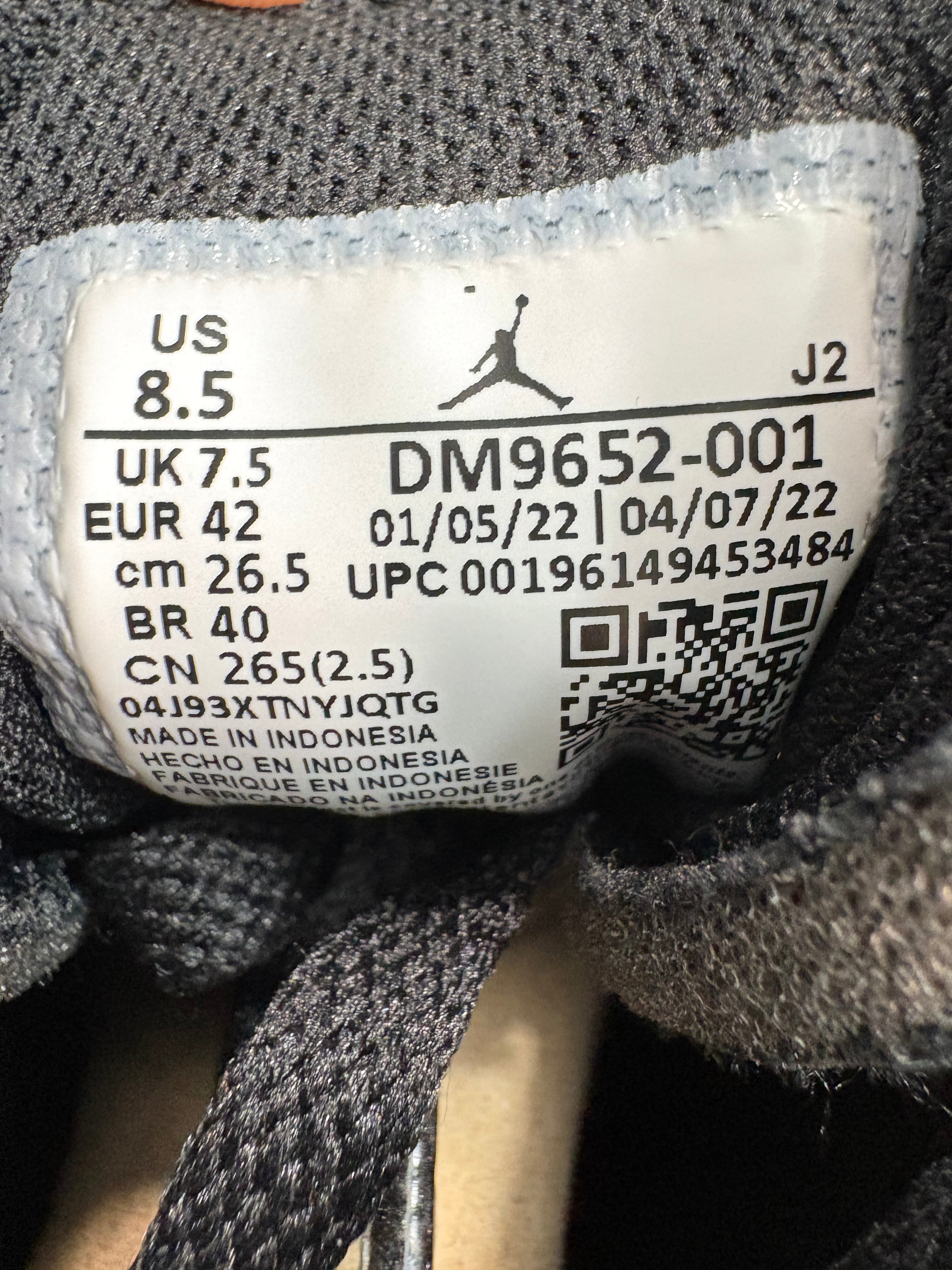 Jordan 1 Mid “Craft Inside Out Black”